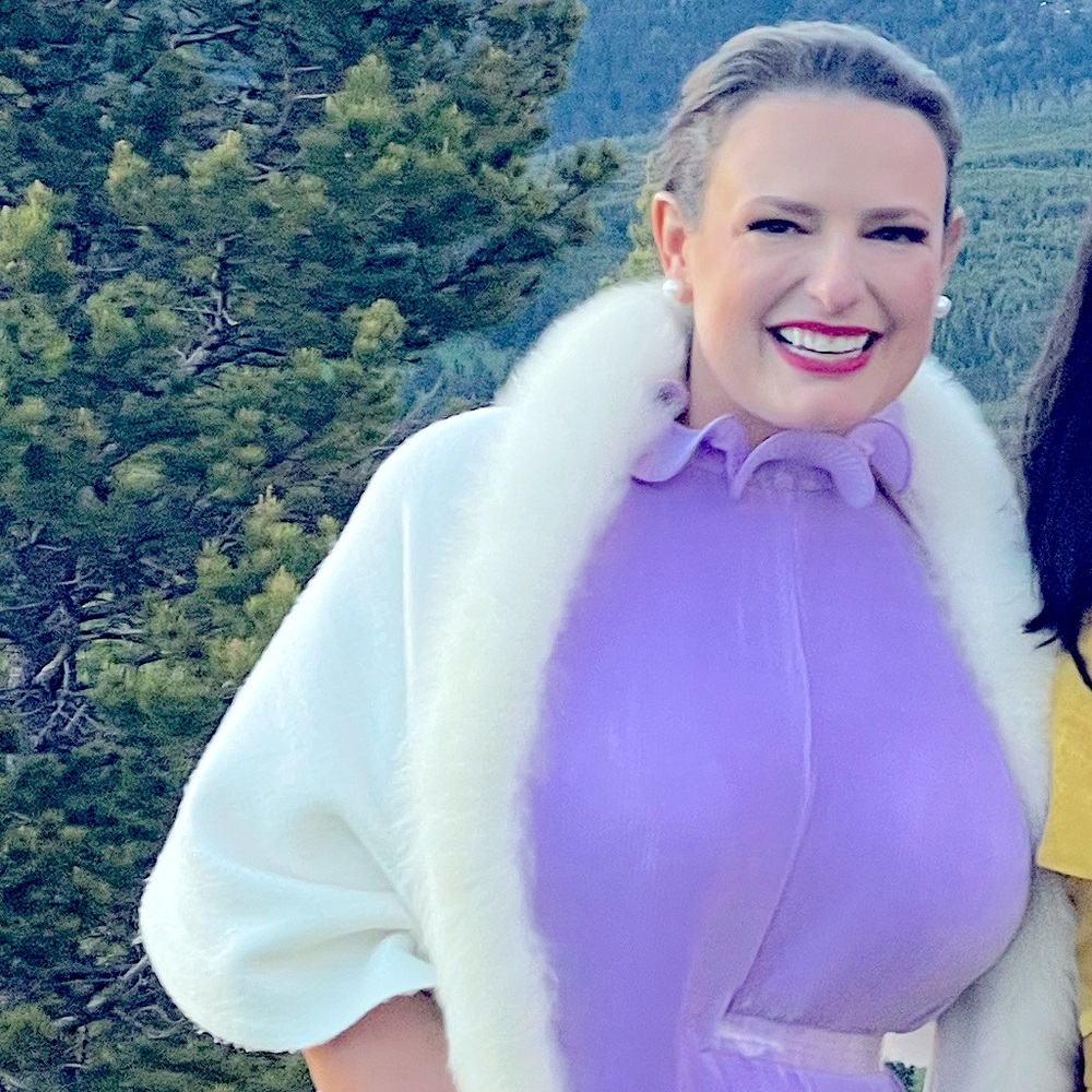 Meet your Posher, Shopaholic finally letting go!